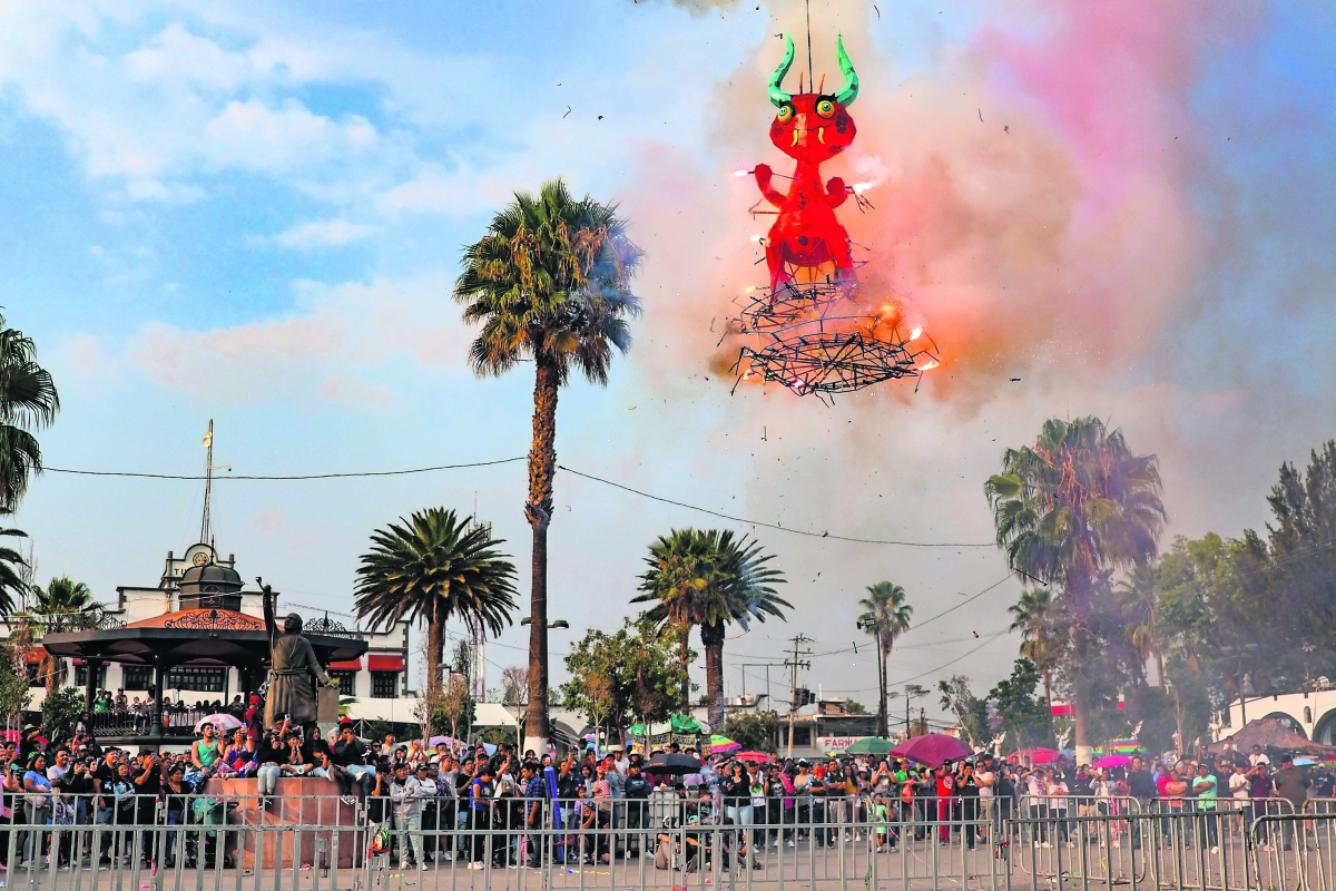 En 3 minutos, queman a Judas en Tultepec