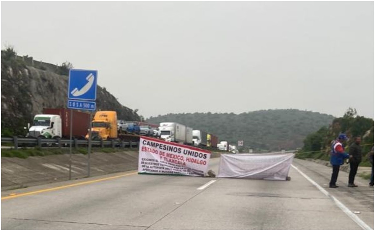 Autopista Arco Norte: Ejidatarios cumplen 24 horas de bloqueo; “aquí vamos a estar, no tenemos prisa”