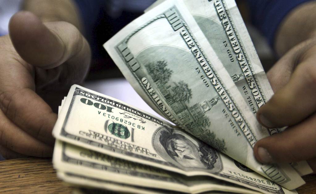 Precio del dólar: moneda abre al alza en 18.37 pesos al mayoreo este viernes