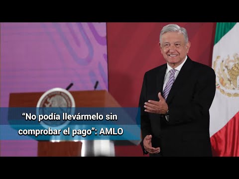 AMLO recuerda confusión por no pagar un libro en Gandhi