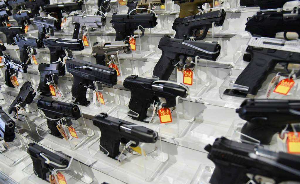 Cámara de Representantes de EU aprueba ampliar controles a venta de armas