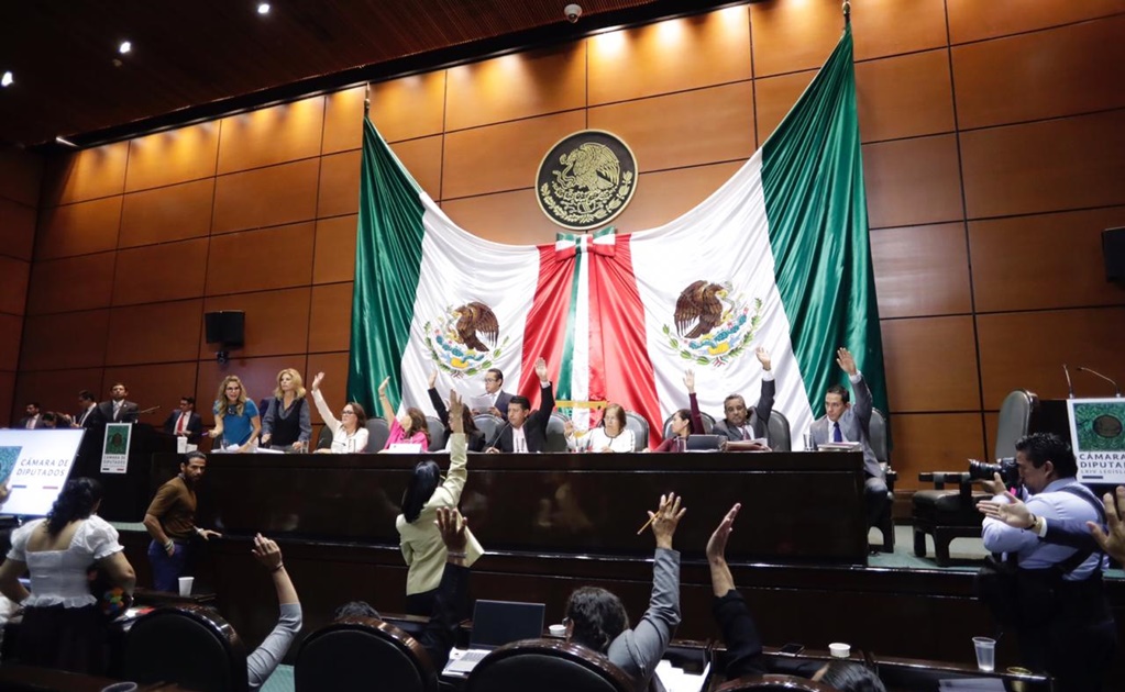 Asesores pedagógicos protestan por no ser incluidos en reforma educativa