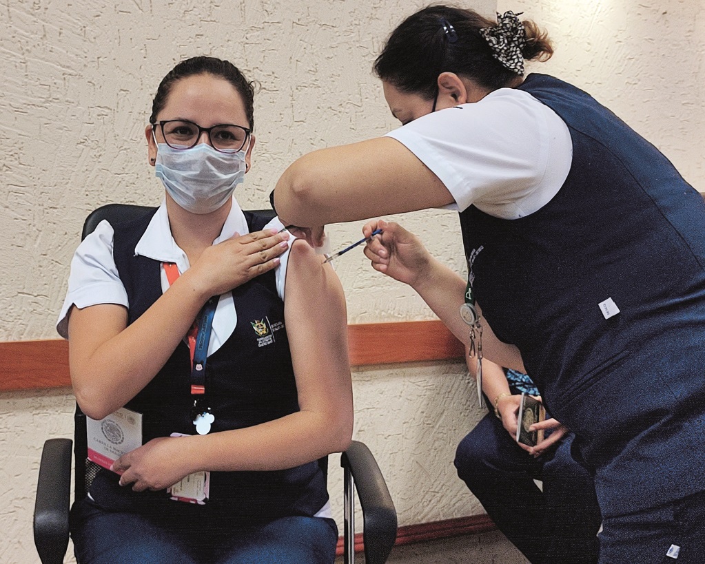 Más de 137 mil queretanos ya se vacunaron contra la influenza