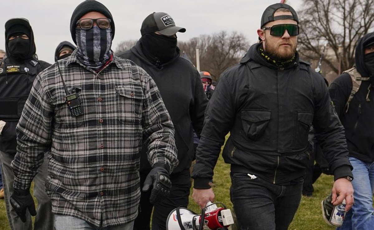 Condena de 17 años de cárcel a un cabecilla de los Proud Boys por el asalto al Capitolio