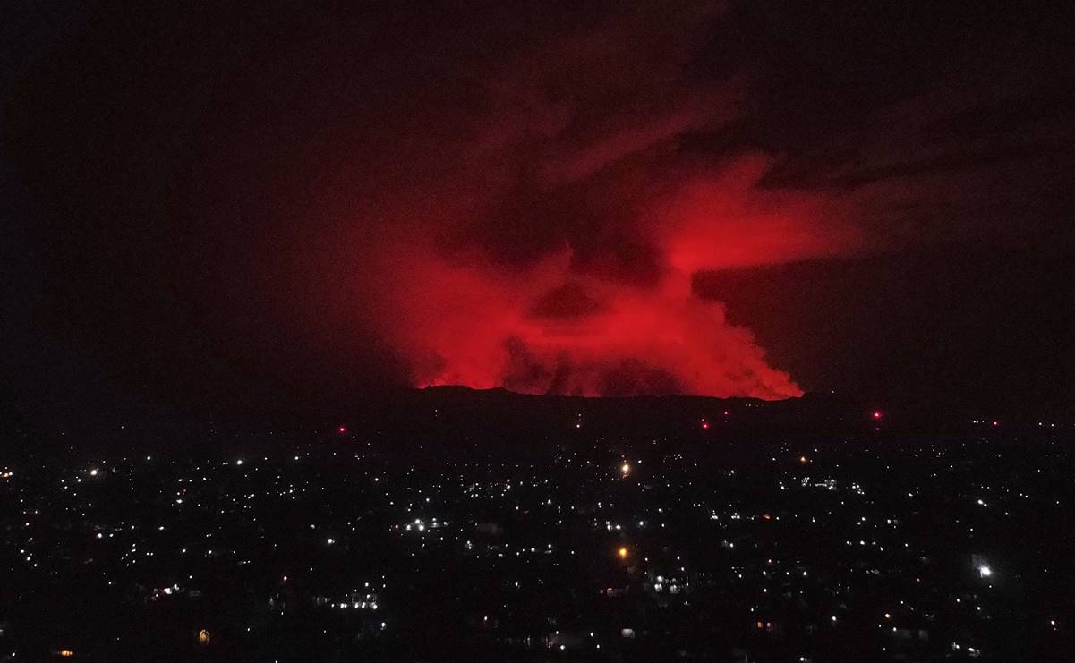 Volcán Nyiragongo en el Congo entra en erupción tras intensa actividad 