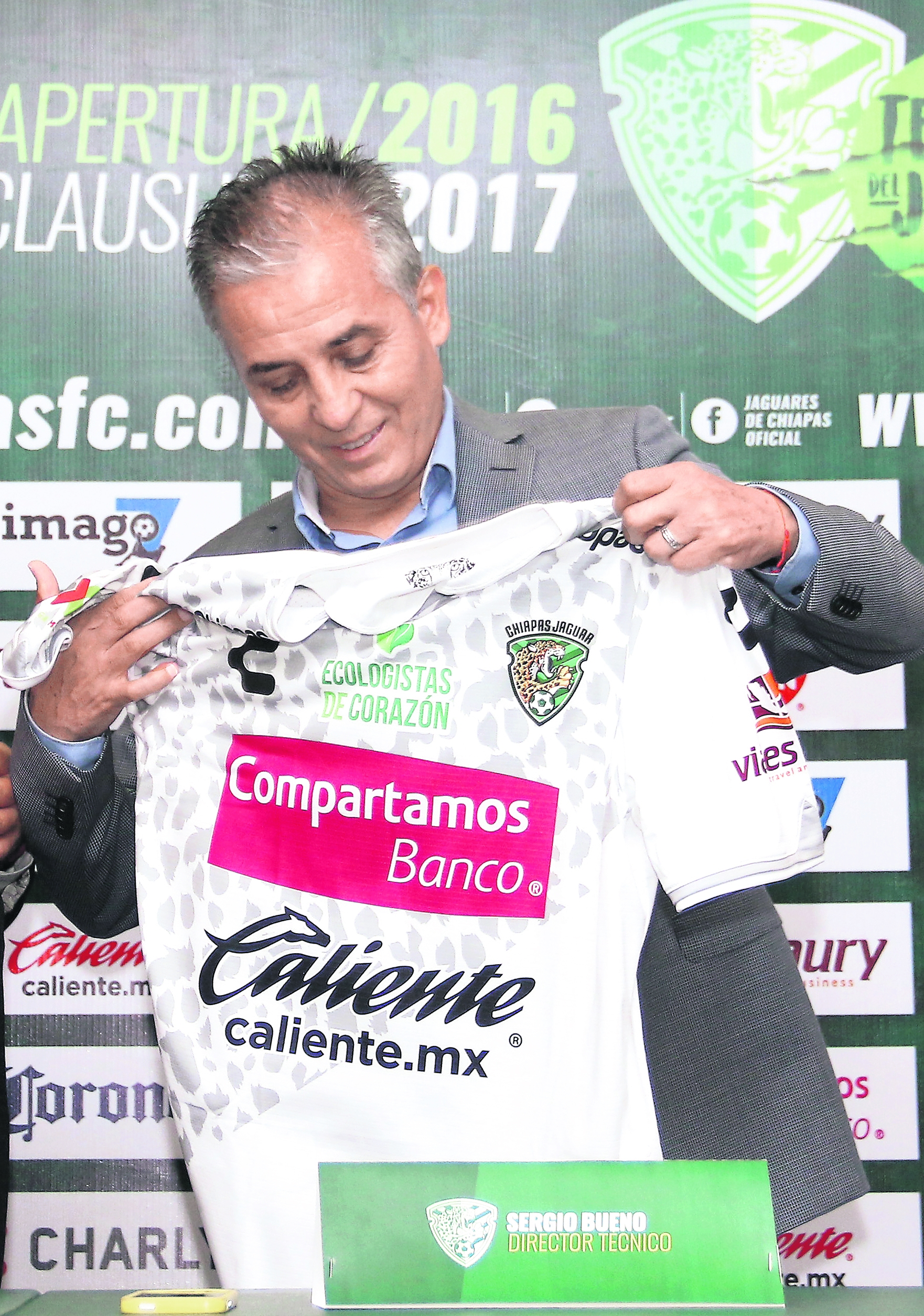 Jaguares presenta a Sergio Bueno como DT 