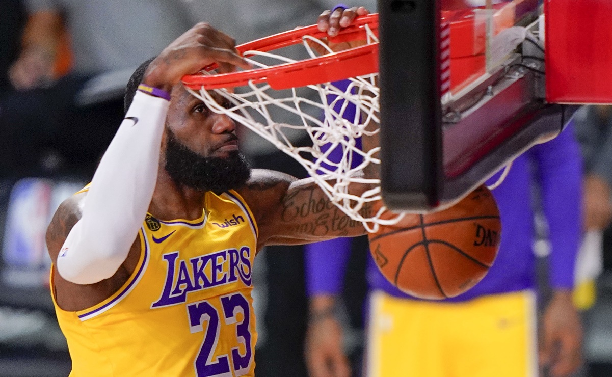 Lakers derrota al Heat y se ponen 3-1 en la final de la NBA