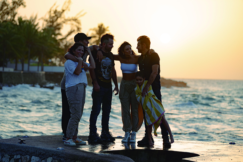 Los Derbez se dan un respiro en Jamaica