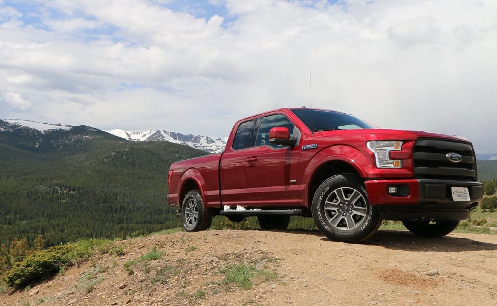 Ford suspende temporalmente producción de modelos en 4 plantas