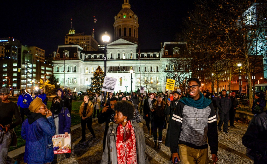 Marchan en Baltimore por anulación de juicio de policía