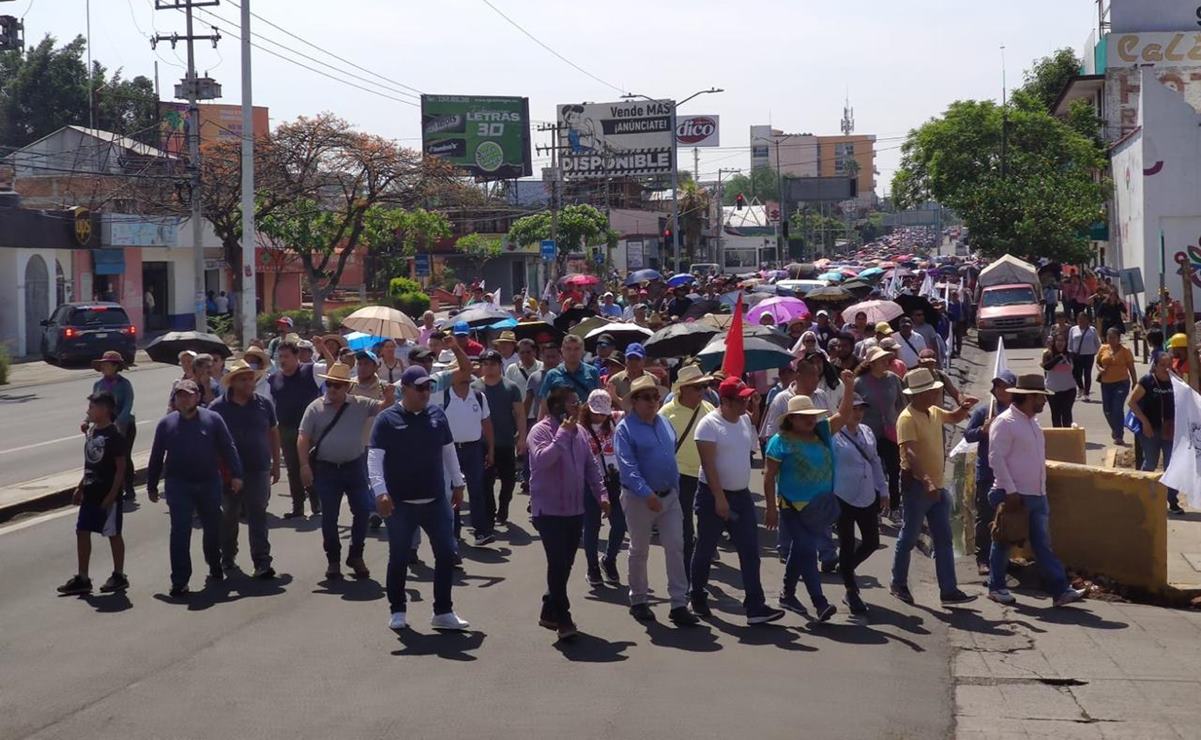 Sección 22 del SNTE llama al gobernador de Oaxaca a “amarrar a sus perros” tras represión en aeropuerto