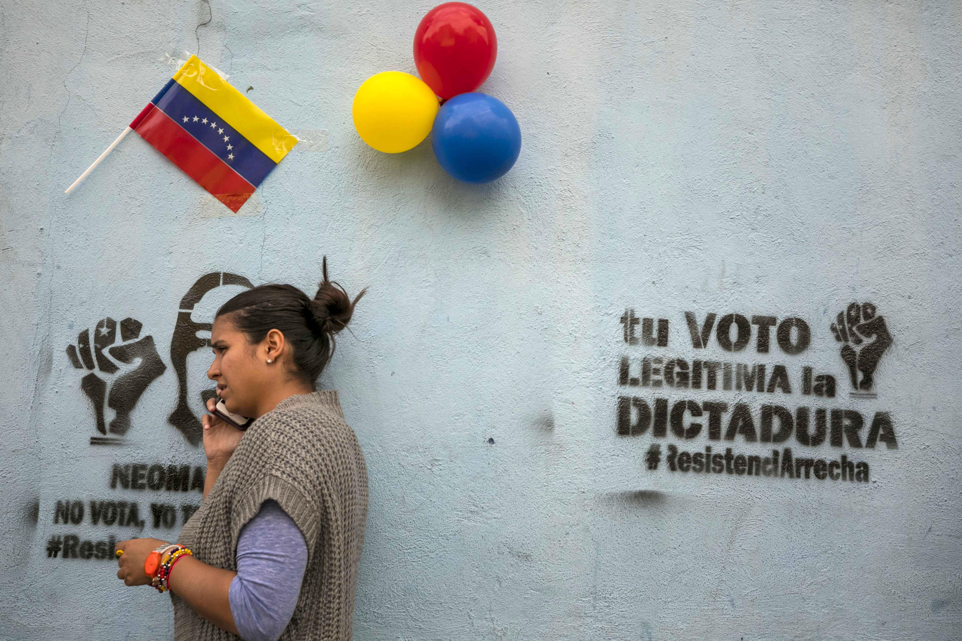 Oposición venezolana denuncia retrasos y obstrucción en elecciones