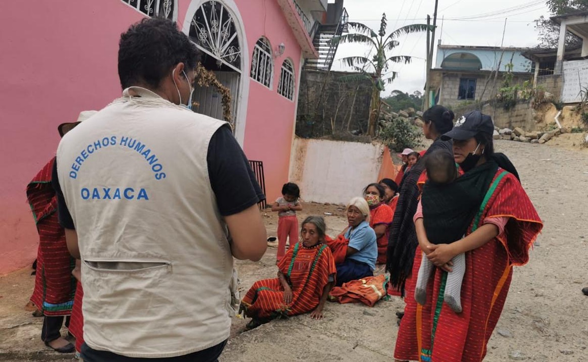 Segob anuncia plan para atender a desplazados por violencia en región Triqui de Oaxaca