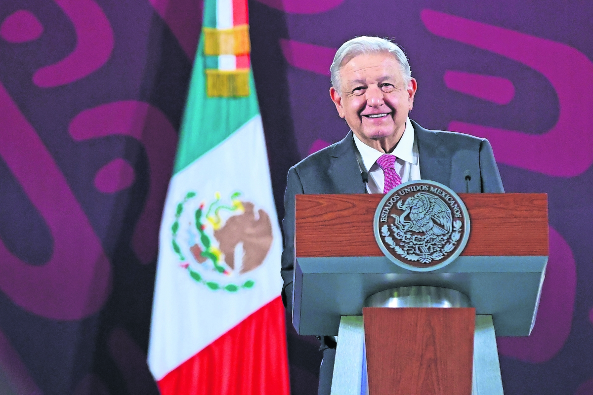 López Obrador y Sheinbaum analizarán reformas