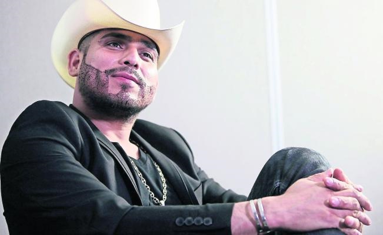 Reportan hospitalizado al cantante de Espinoza Paz