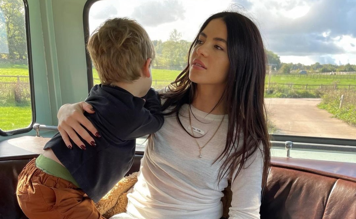 Sarah Kohan causa polémica tras compartir controversial foto con su hijo Noah