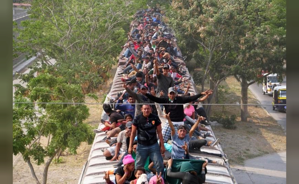 Hundreds of migrants in Mexico board 'The Beast' heading north