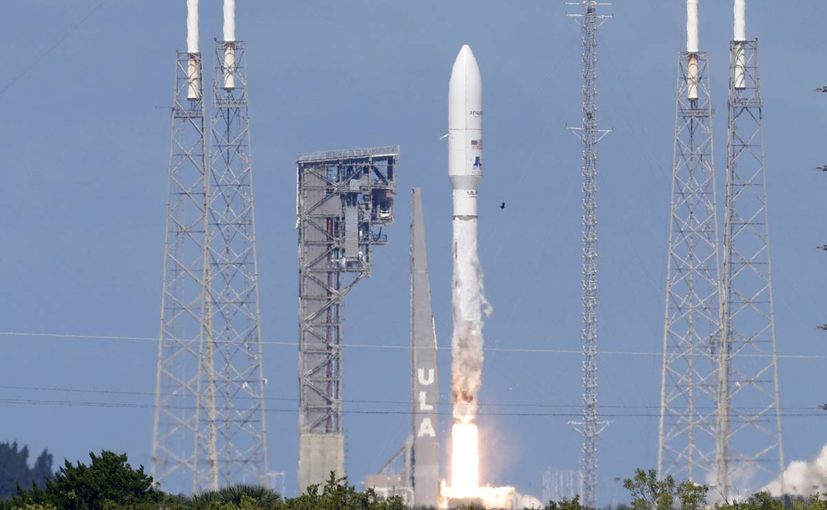 Despegan desde Florida 2 prototipos de la red de satélites de Amazon para proveer internet