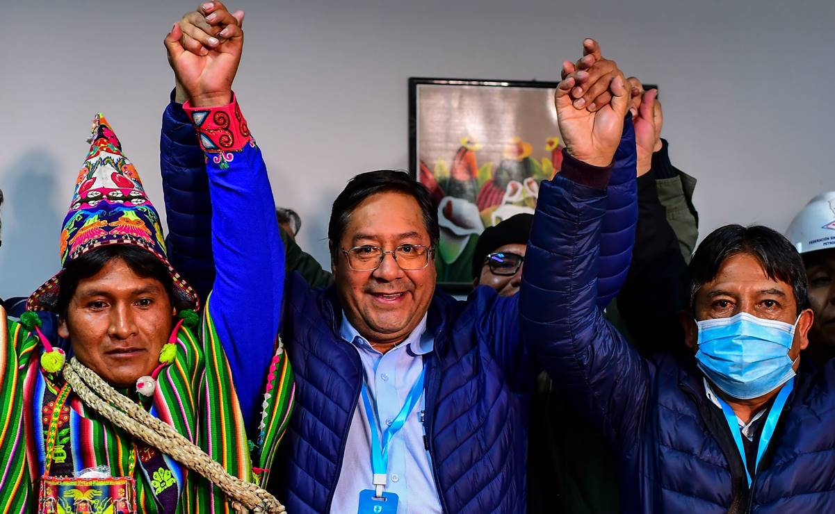 Marcelo Ebrard felicita a candidato de Evo Morales por triunfo en Bolivia