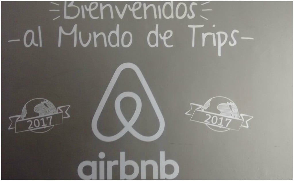 Airbnb ofrece la experiencia de interactuar con el lugar que visites