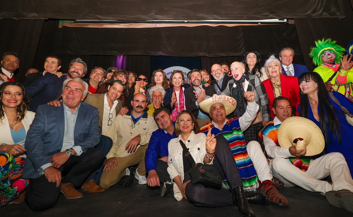 Xóchitl Gálvez festeja junto a estrellas del espectáculo el 80 aniversario de la Casa del Actor