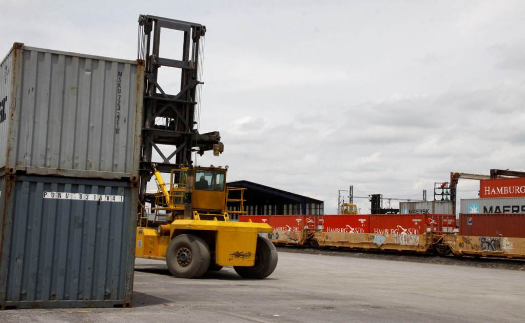 Exportaciones bajaron 2.3% en mayo: Inegi 