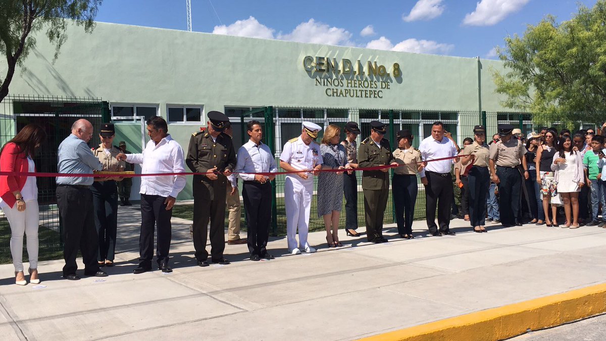 Peña Nieto inaugura Hospital Militar en Monterrey