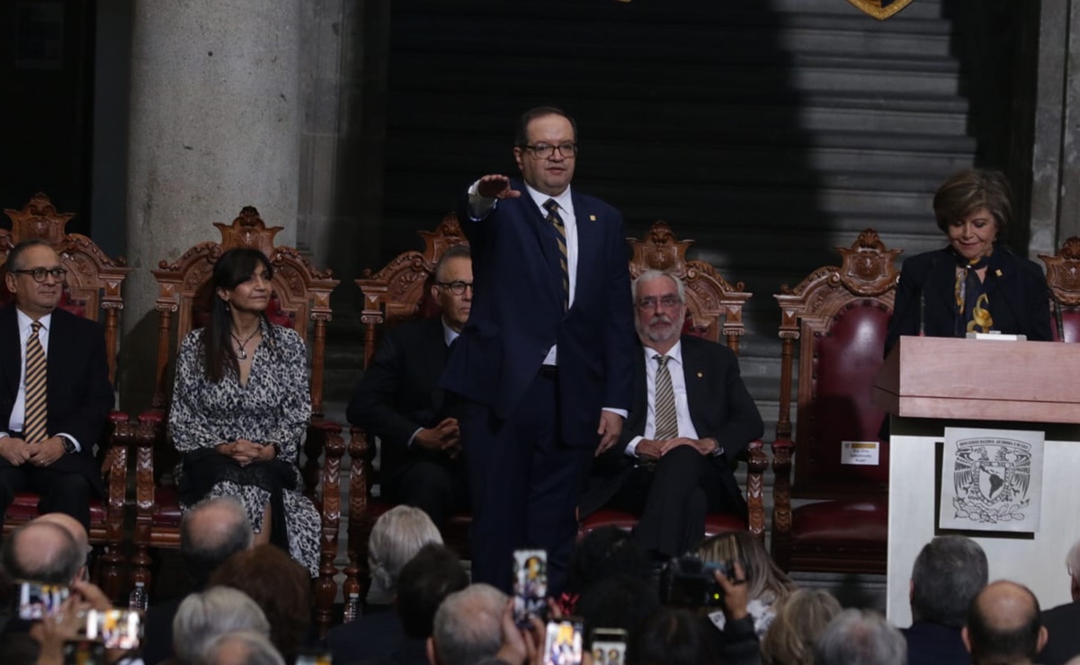 Leonardo Lomelí toma protesta como rector de la UNAM