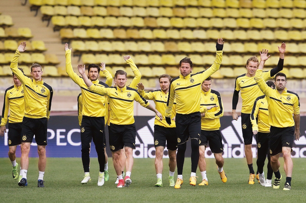 Dortmund va por un milagro