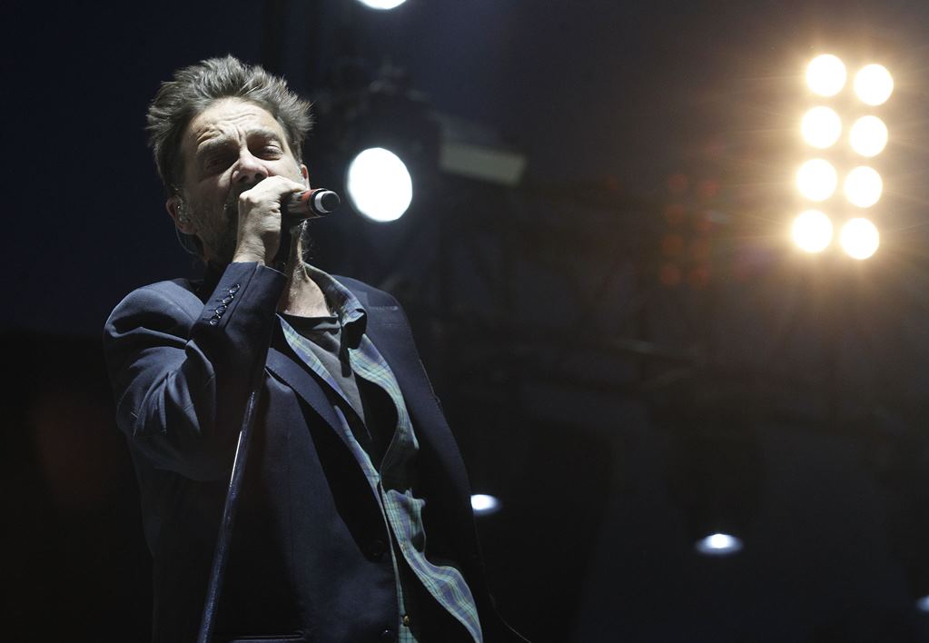 Vicentico olvida letra de una canción durante concierto en el Metropólitan