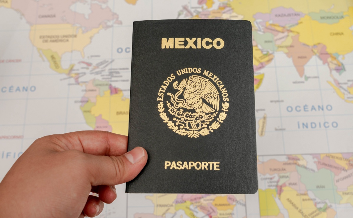 ¿Cuánto cuesta sacar el pasaporte mexicano en un consulado en EU y el extranjero en 2024? Tarifas y requisitos