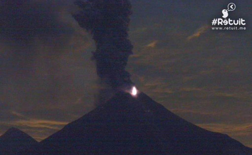 Reportan explosión en el Volcán de Colima