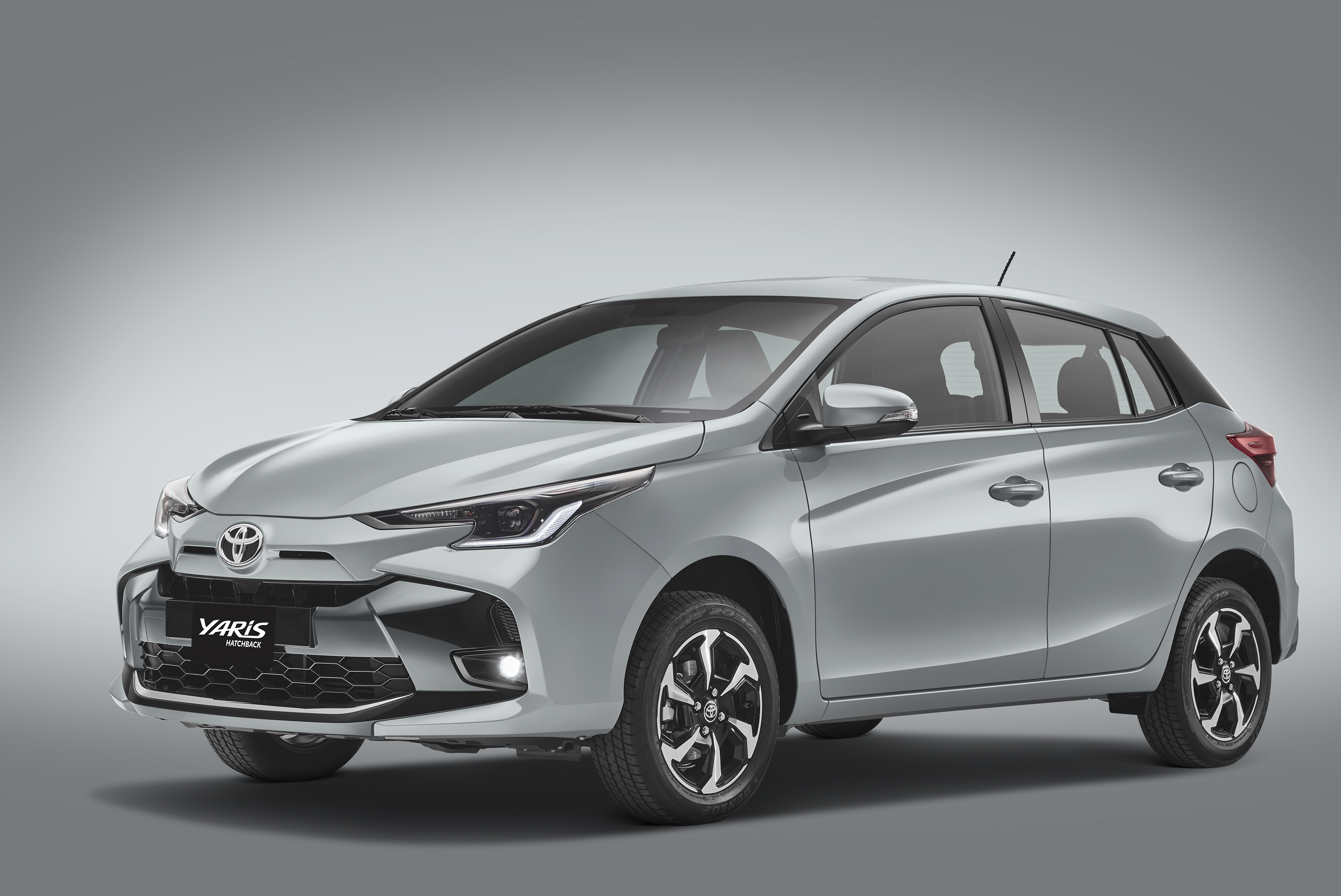 Toyota Yaris hatchback 2023 recibe más seguridad en todas sus versiones