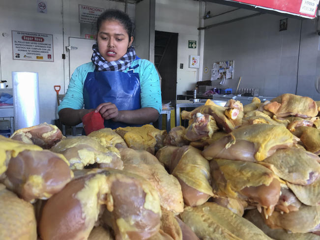 Cae venta de pollo, res y cerdo 