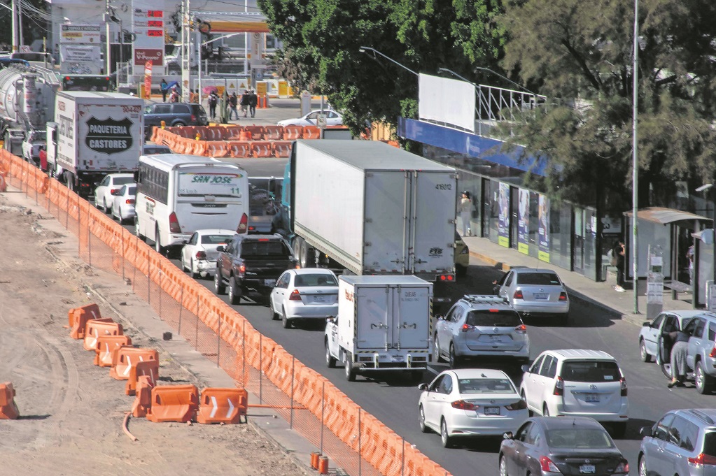 Colapsó modelo de movilidad en Querétaro; el automóvil ya no es eficiente 