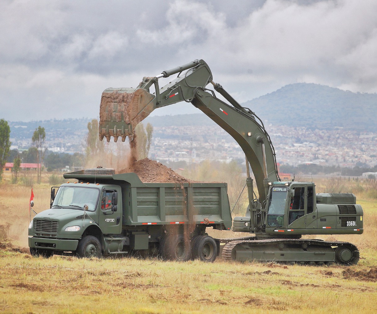 Trasladan materiales de Texcoco a la construcción del aeropuerto de Santa Lucía