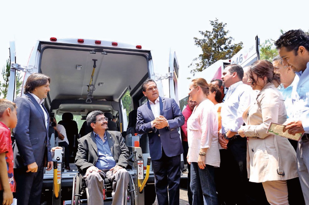 Impulsan transporte en silla de ruedas