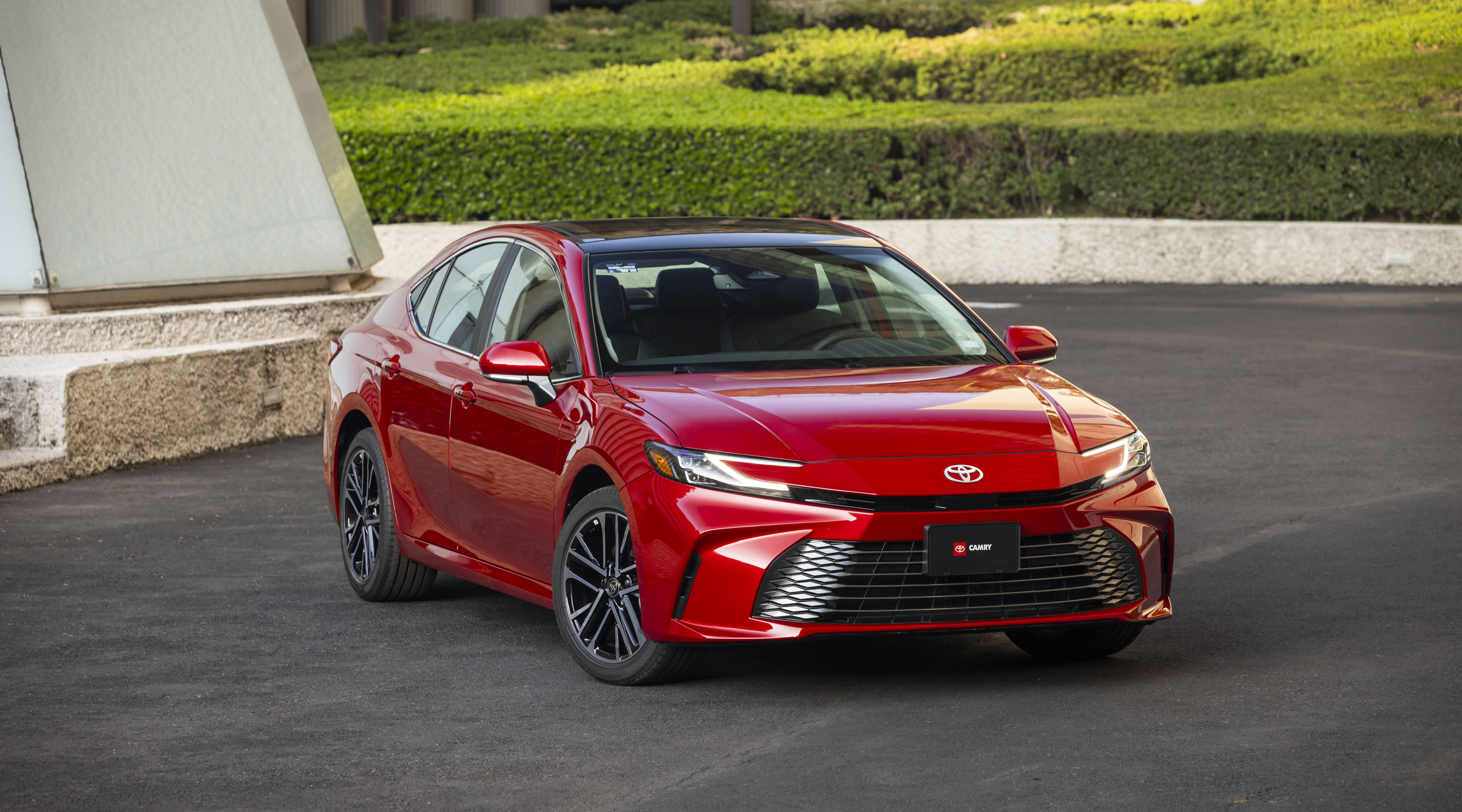 Toyota Camry 2025: precios y versiones en México