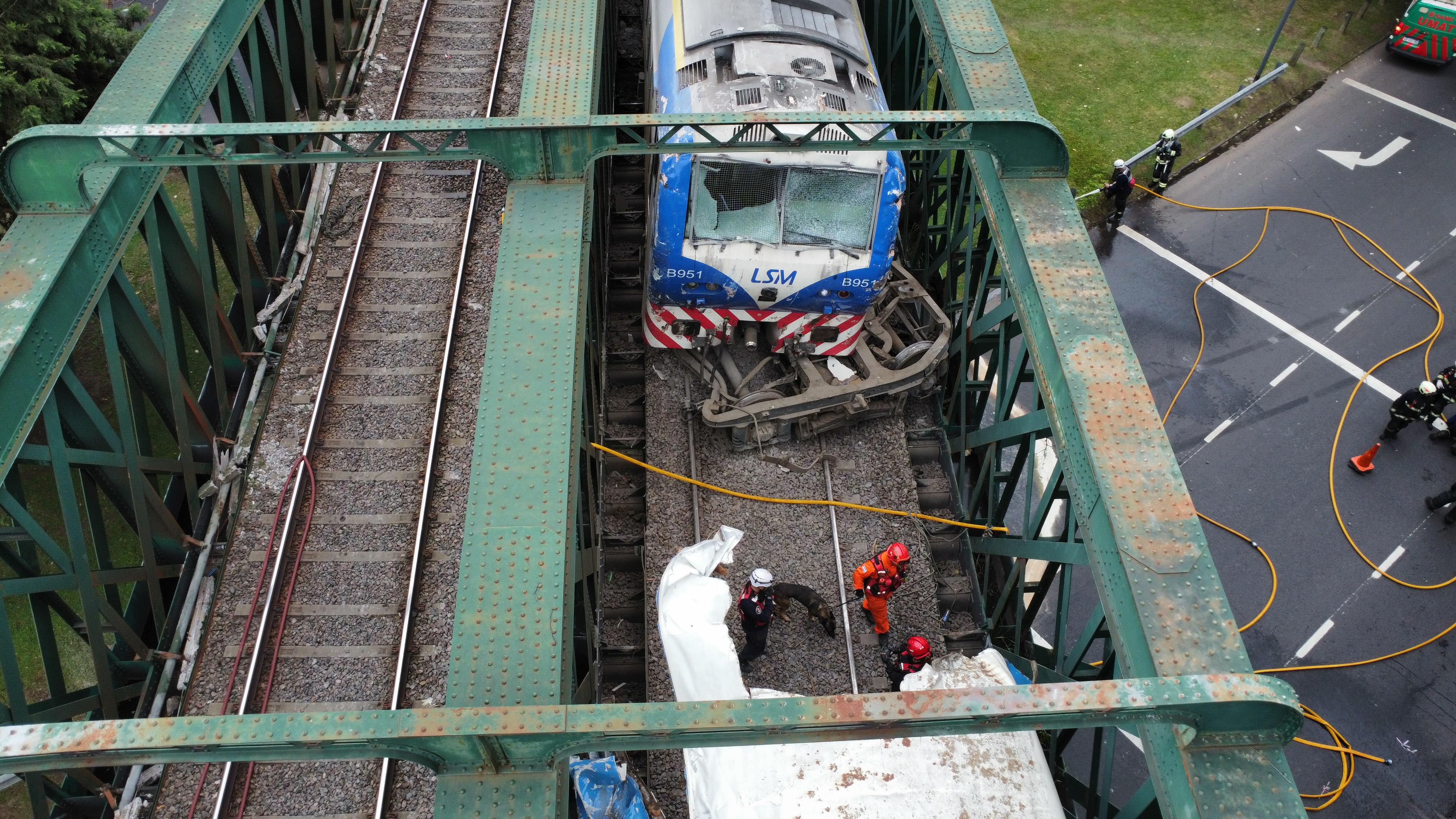 Un choque de trenes en Buenos Aires deja 60 heridos, 30 graves, y dudas sobre su causa. VIDEO 