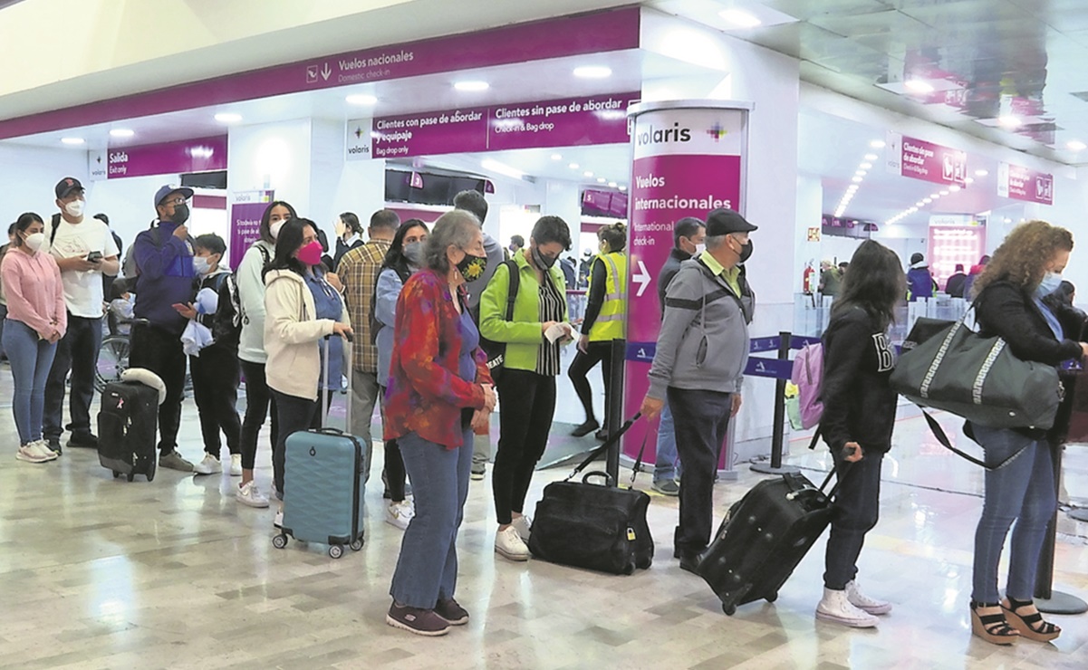 Aun con ómicron, viajeros en CDMX saturan el Aeropuerto Internacional