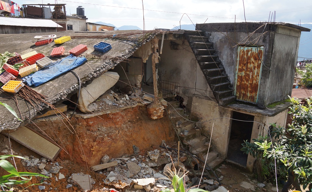 Van mil 997 réplicas del terremoto de 8.2 en México