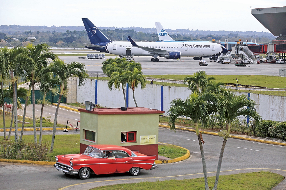 Cuba y EU restablecen vuelos regulares directos