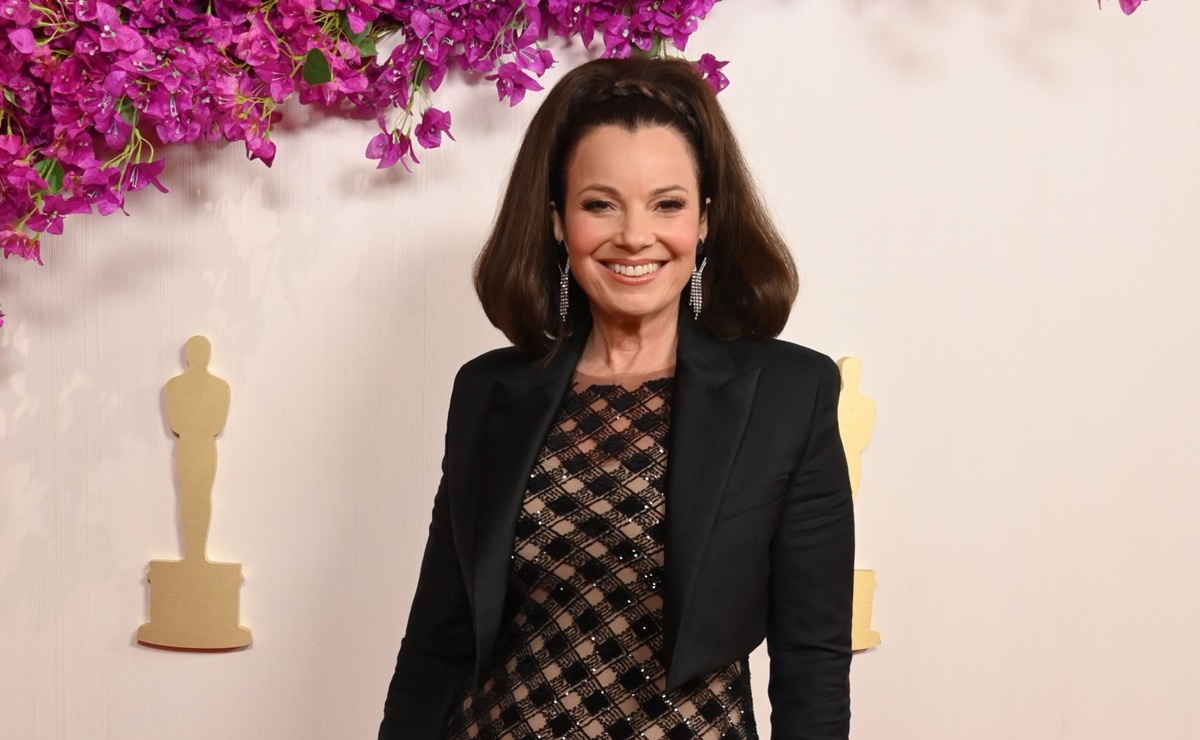 Fran Drescher se lució en los Premios Óscar con espectacular vestido transparente