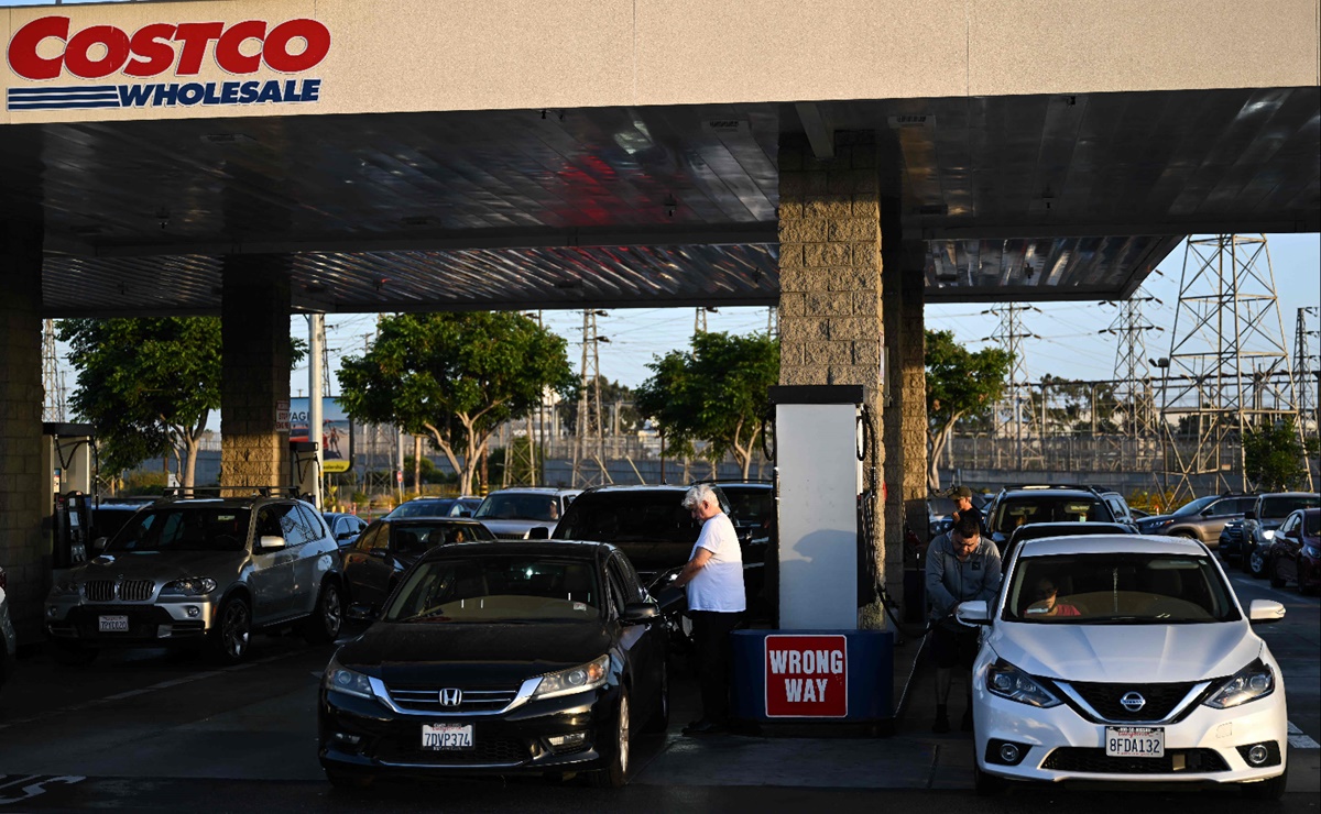 “Gastaba 25 dólares diarios de gasolina, ahora son  más de 45”: taxista de NY 