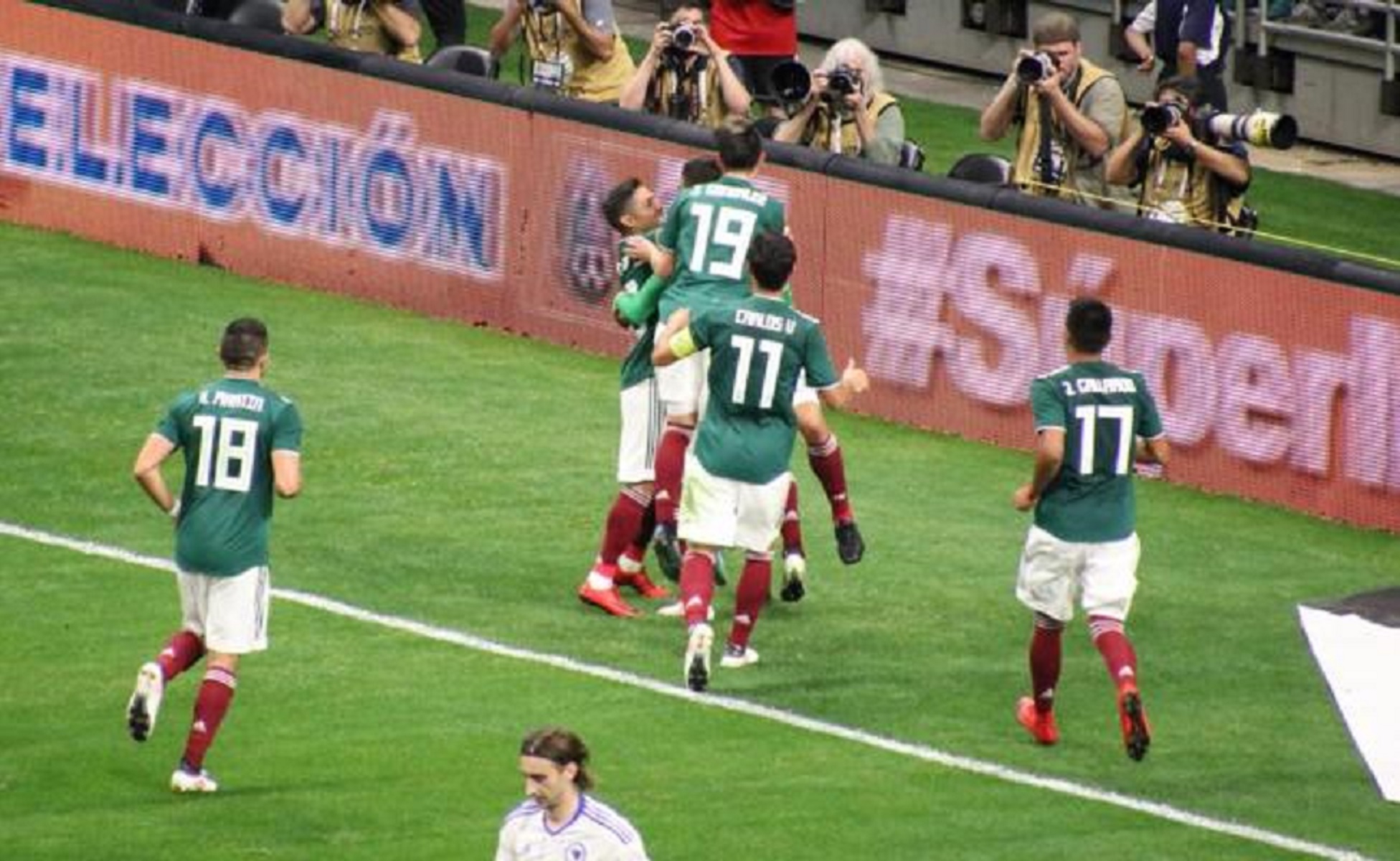 México derrota a Bosnia en un partido para el olvido