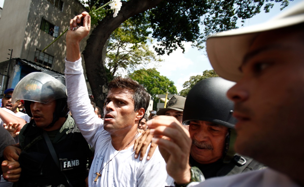 Dan más de 13 años de cárcel a Leopoldo López