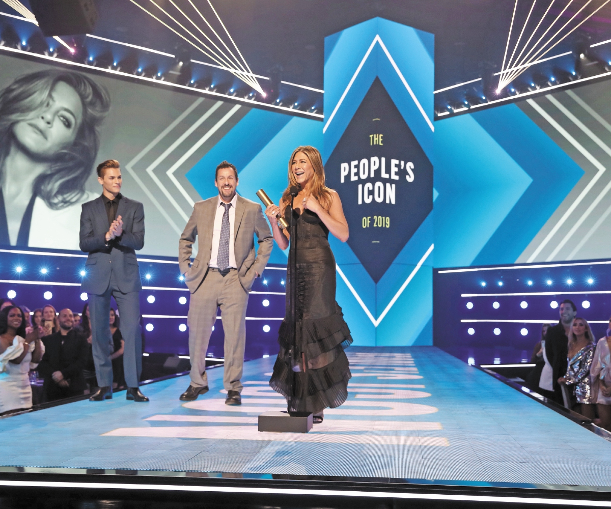 Ganan Aniston y Luis Gerardo los People's Choice Awards