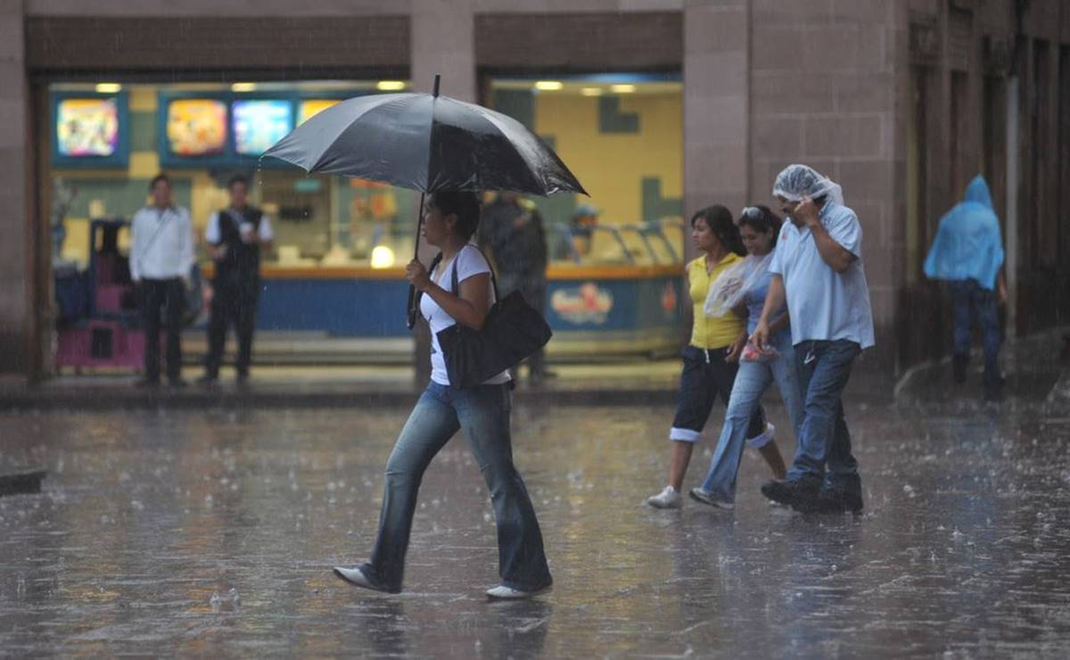 ¡No guardes el paraguas! Pronostican fuertes lluvias para este fin de semana en SLP 
