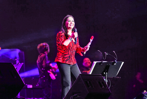 Hoy Ana Gabriel, en el Palenque 