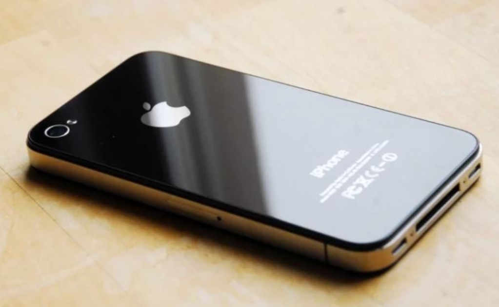 Apple actualiza iOS para iPhone 4S y otros equipos